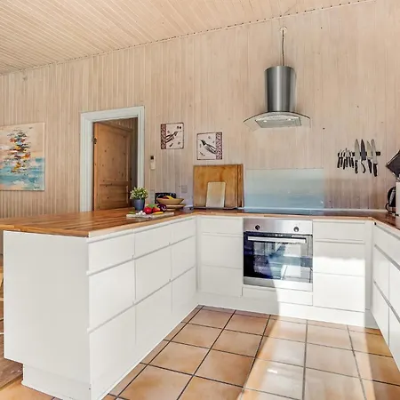 Rylen Romo Xi * Romo