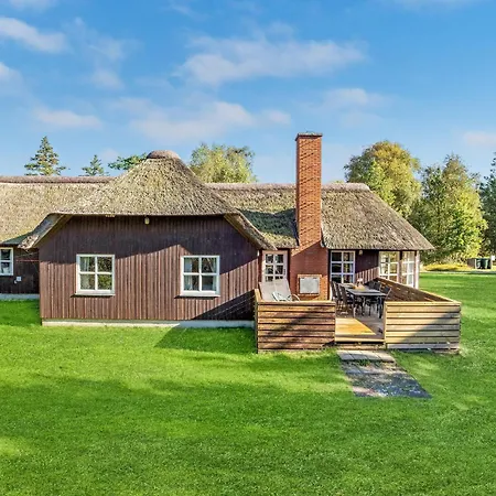 Rylen Romo Xi Holiday home *